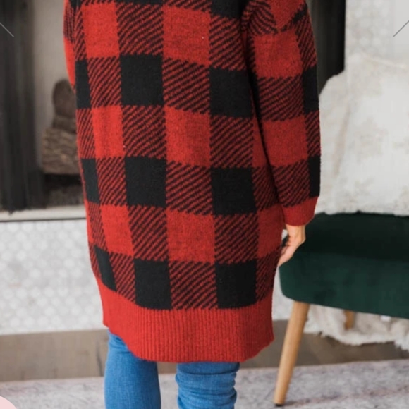 Worthwhile Risk Buffalo Plaid Red Cardigan - Picture 3 of 6